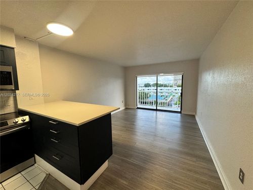609-1650 Ne 115th St, Miami, FL, 33181-3140 | Card Image