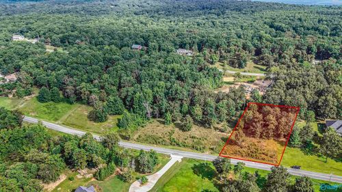 139 Hillsdale Dr, Gurley, AL, 35748-9043 | Card Image