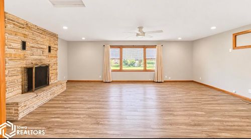 1024 N 4th Avenue, Washington, IA, 52353 | Card Image