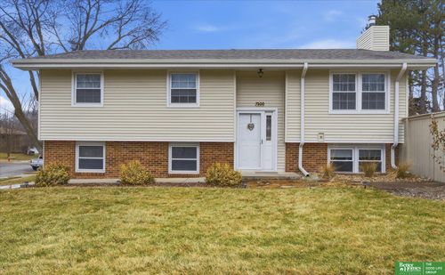 7500 Colby Street, Lincoln, NE, 68505 | Card Image