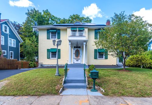 12 Woodside Pl, Highland, NY, 12528-1429 | Card Image