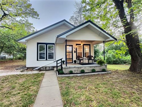 705 N Clay St, Nevada, MO, 64772-1317 | Card Image