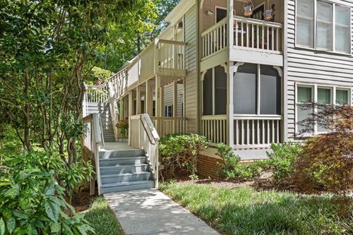109 Bainbridge Dr, Sandy Springs, GA, 30327-4269 | Card Image