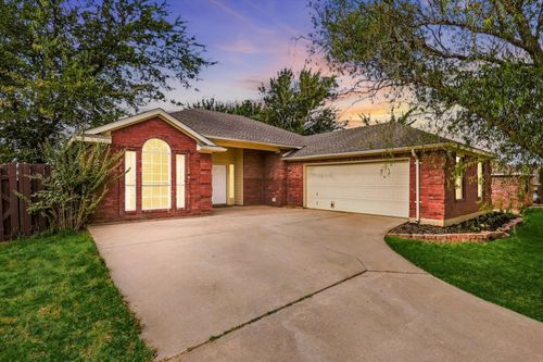 208 Cory Ct, Krum, TX, 76249-5351 | Card Image