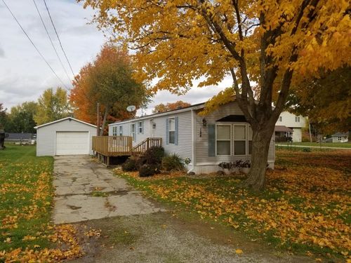 124 E Water St, Maple Rapids, MI, 48853 | Card Image