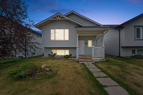 22 Lanterman Close, Red Deer, AB, T4R3K3 | Card Image