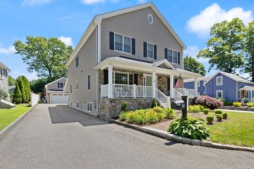 20 Eaton St, Reading, MA, 01867-2703 | Card Image