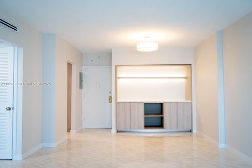 apt-1222-400 Kings Point Dr, Sunny Isles Beach, FL, 33160-4738 | Card Image