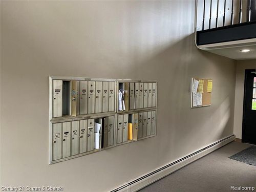 apt-120-25301 5 Mile Rd, Redford, MI, 48239-3744 | Card Image