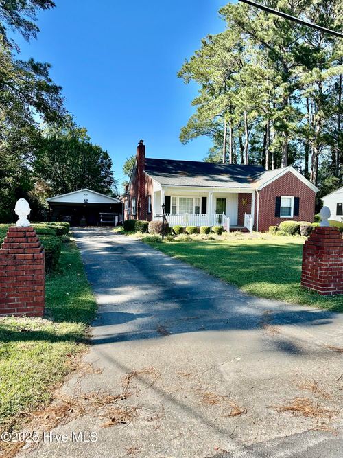 615 N Elm St, Chadbourn, NC, 28431-1506 | Card Image
