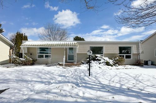 13 Steelhead Lane, Newcastle, ON, L1B1B4 | Card Image