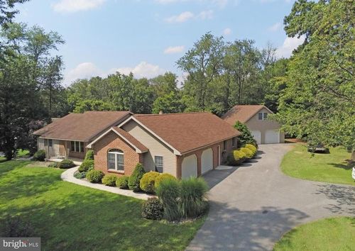 212 Walnut Dale Rd, SHIPPENSBURG, PA, 17257-9692 | Card Image
