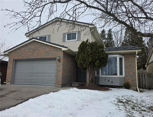 142 Bechtel Dr, Kitchener, ON, N2P1S3 | Card Image