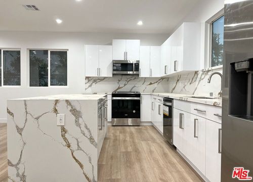 5618 Varna Ave, Valley Glen, CA, 91401 | Card Image