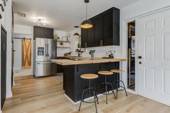 58 E Lakeshore Dr, House other with 5 bedrooms, 4 bathrooms and null parking in Ransom Canyon TX | Image 9