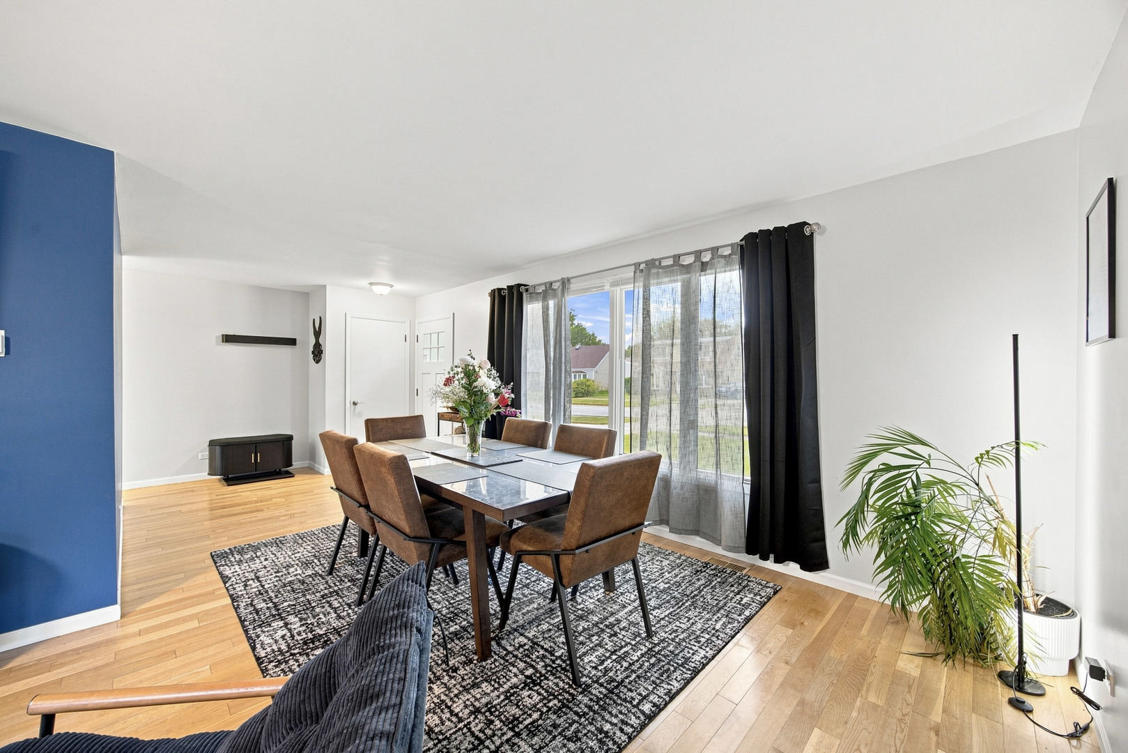 Residential in Worth 5