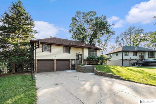 7208 Pine Dr, La Vista, NE, 68128-2032 | Card Image