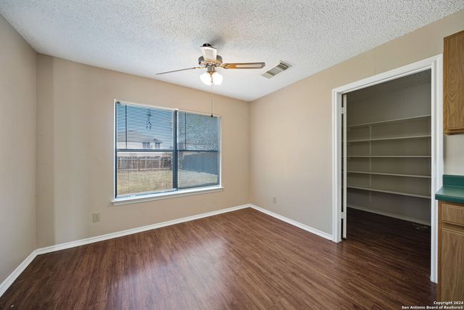 8023 Chestnut Cedar Dr, House other with 3 bedrooms, 3 bathrooms and null parking in Converse TX | Image 12