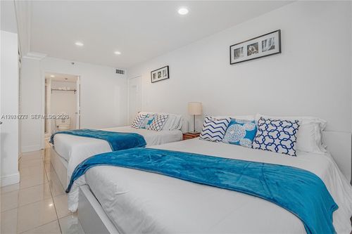 407-5225 Collins Ave, Miami Beach, FL, 33140-2500 | Card Image