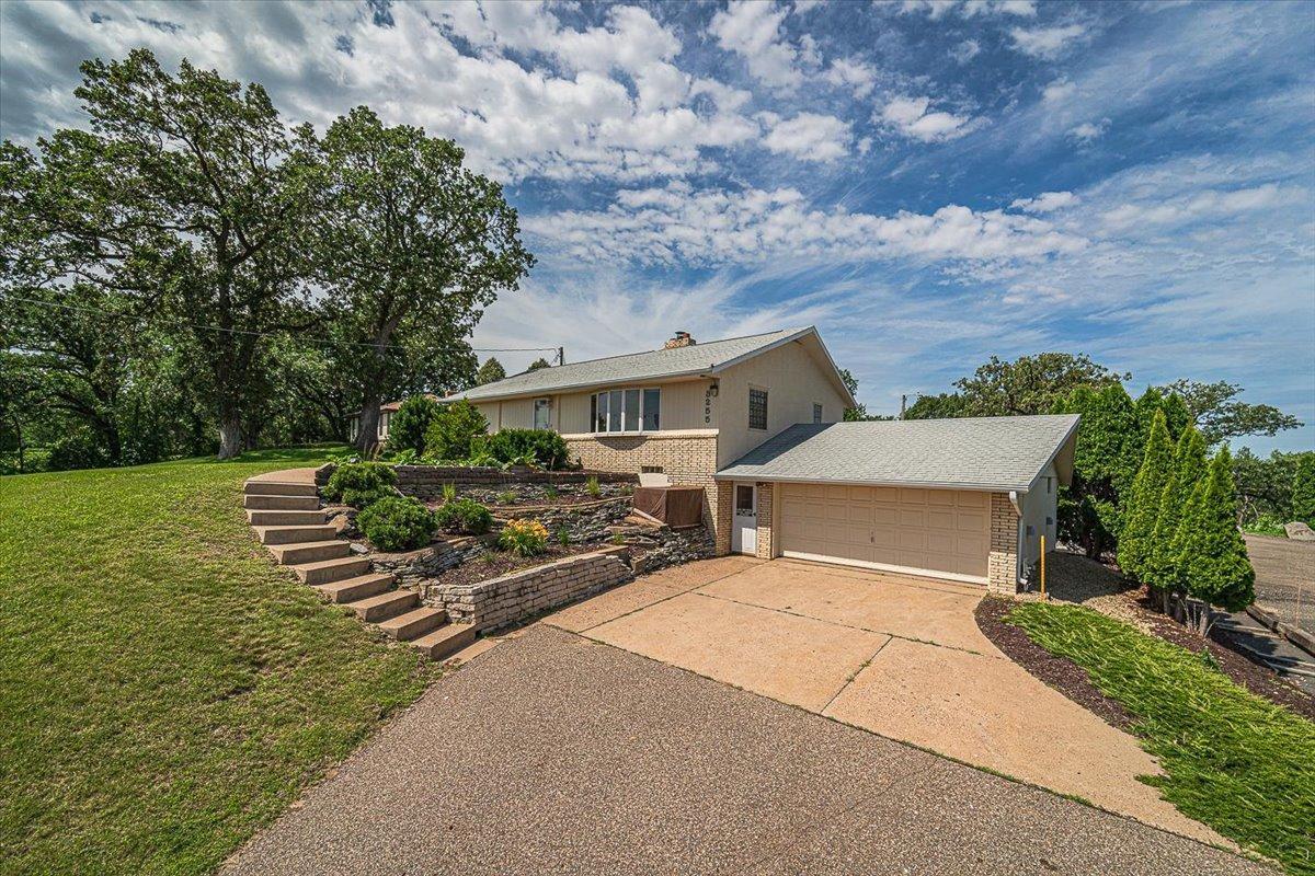 Lexington Ave, Saint Paul, MN 55121