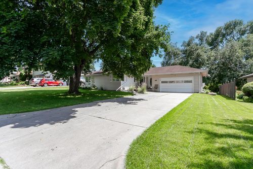 2808 34th Ave Ne, Saint Anthony, MN, 55418-1612 | Card Image