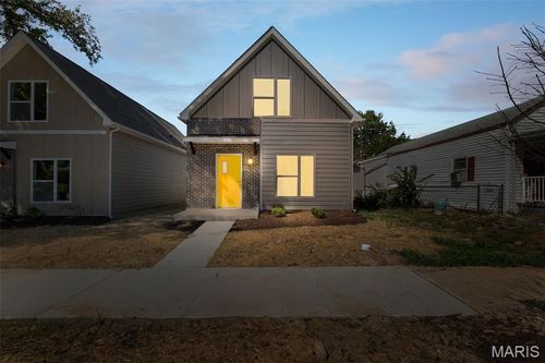 6321 Alaska Ave, Saint Louis, MO, 63111-2633 | Card Image
