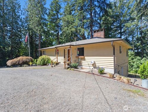 1125 Fishpond Rd, Kelso, WA, 98626-9532 | Card Image