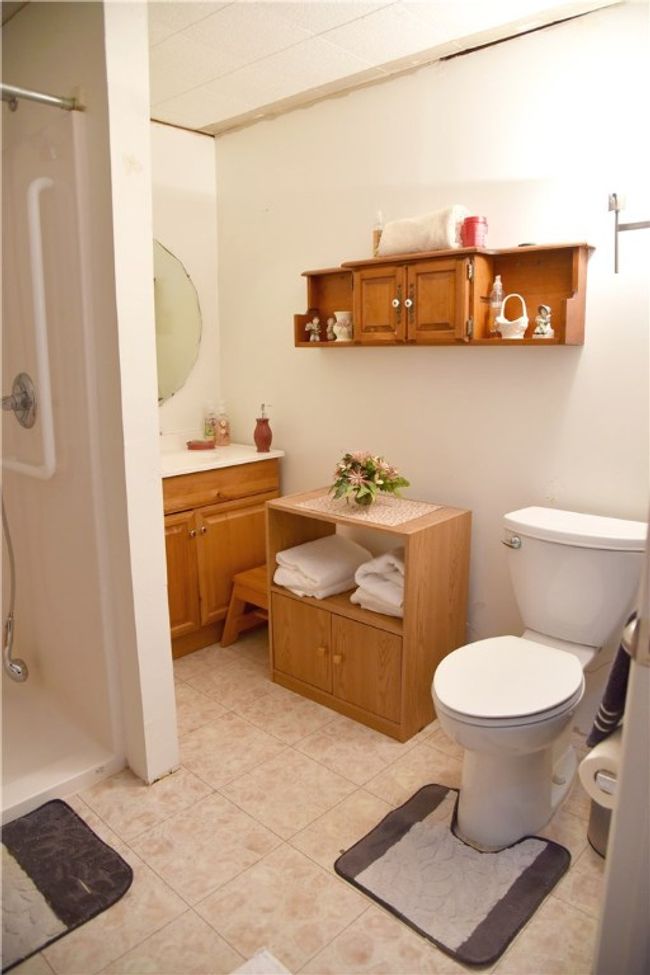 main floor bath | Image 13