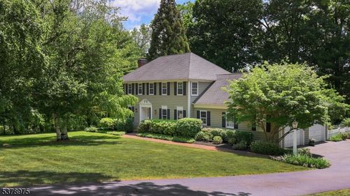 35 Rolling Hill Rd, Bernardsville, NJ, 07924-1814 | Card Image