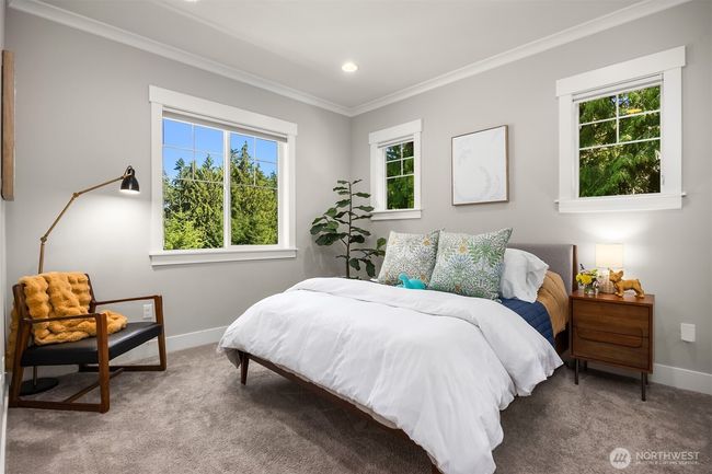 Bedroom 4 with large walk in closet | Image 26