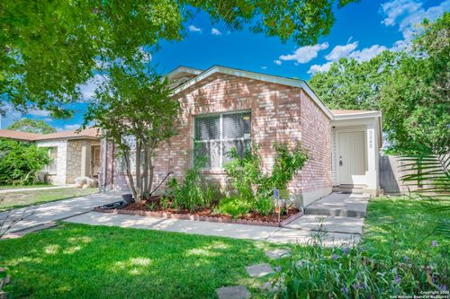 9245 Village Brown, San Antonio, TX, 78250-4942 | Card Image