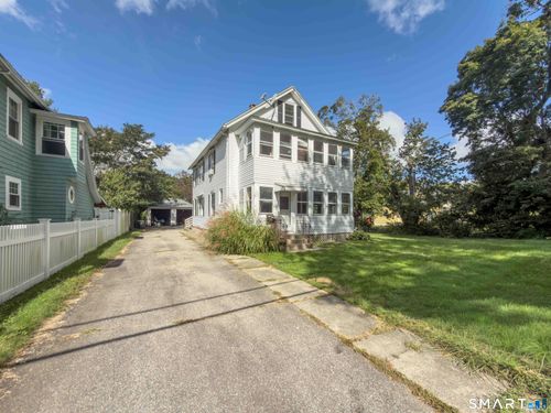 72 Roosevelt Ave, Norwich, CT, 06360-3325 | Card Image
