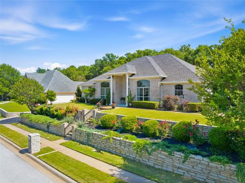 1910 Maplewood Dr, Weatherford, TX, 76087-3808 | Card Image