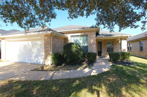 2002 Lansing Cove Dr, Fresno, TX, 77545-6085 | Card Image