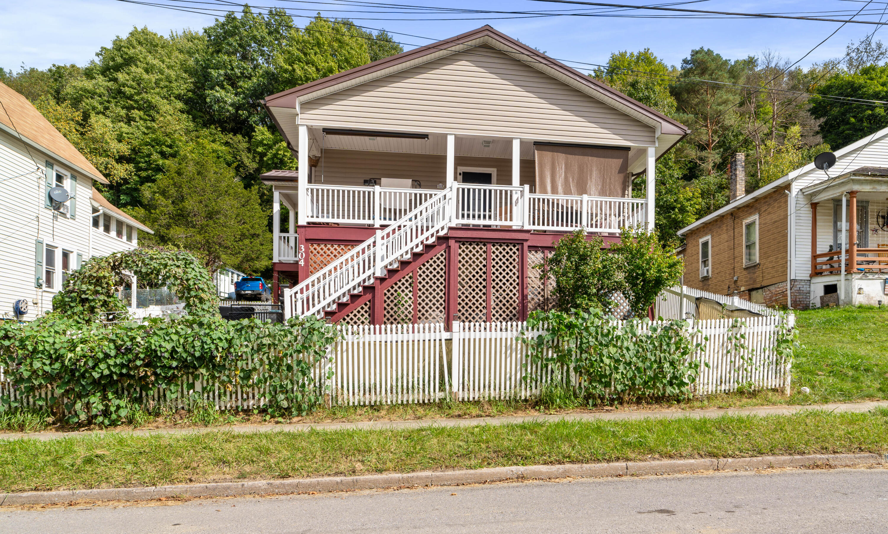 4th St, Clearfield, PA 16830