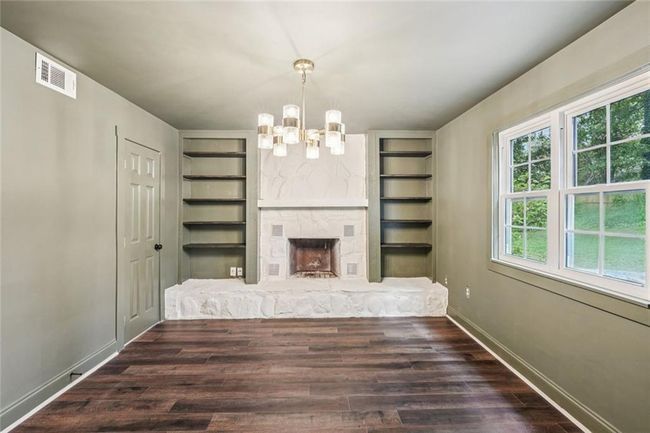 4363 Old Mabry Rd Ne, House other with 4 bedrooms, 3 bathrooms and 6 parking in Roswell GA | Image 22