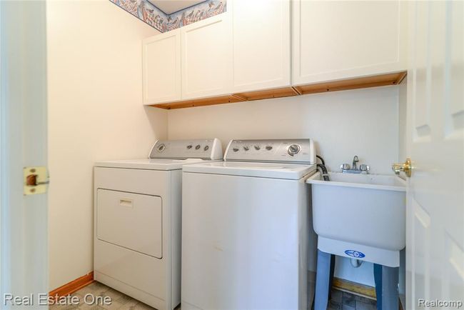 Laundry Room | Image 24