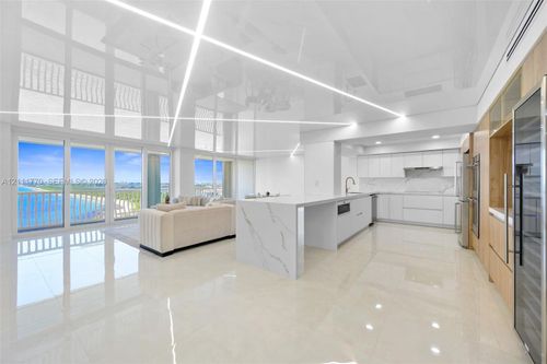 2204-2200 S Ocean Ln, Fort Lauderdale, FL, 33316-3867 | Card Image