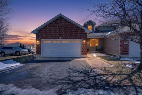 3721 Green Tree Ln, Dekalb, IL, 60115-7700 | Card Image