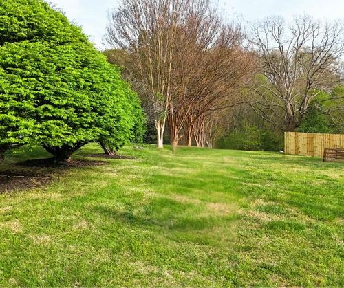 165 Brentwood Pl, Lenoir City, TN, 37772-8528 | Card Image
