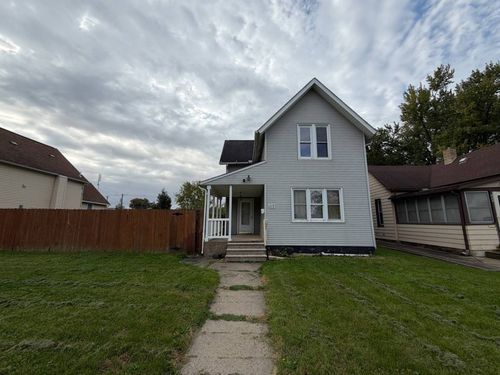 819 11th Ave S, Clinton, IA, 52732-6317 | Card Image