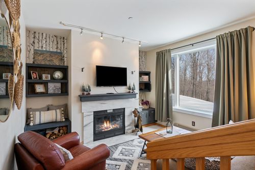 j10-180 High Ridge Rd, Killington, VT, 05751-9616 | Card Image
