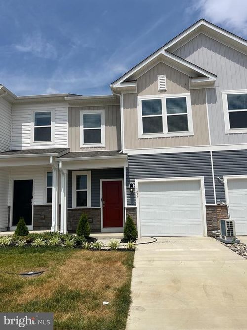 102 Willett Hollow St, STEPHENS CITY, VA, 22655-3920 | Card Image