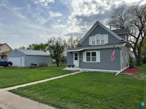 531 N Adams St, Salem, SD, 57058-9056 | Card Image