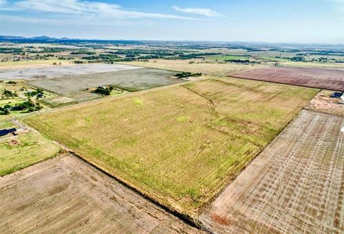 4 E ( Racetrack Road) Ecr 159, Altus, OK, 73521 | Card Image