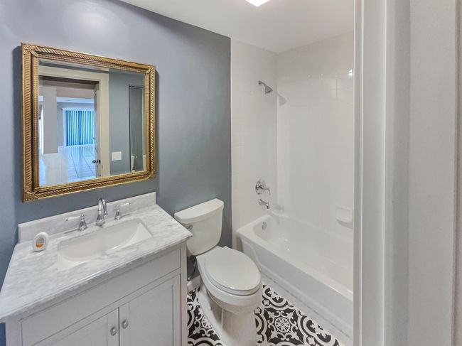 7789 Se Spicewood Cir, Condo with 2 bedrooms, 2 bathrooms and null parking in Hobe Sound FL | Image 21