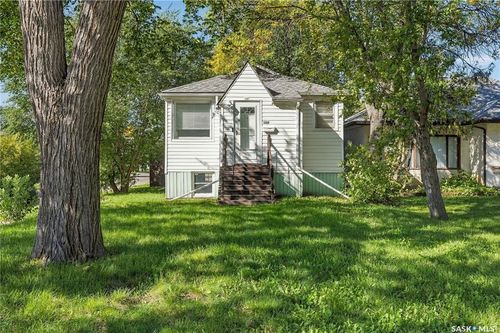1280 King Street, Regina, SK, S4T4E9 | Card Image
