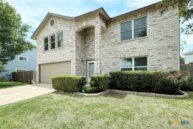 Another view of front of home | Image 6