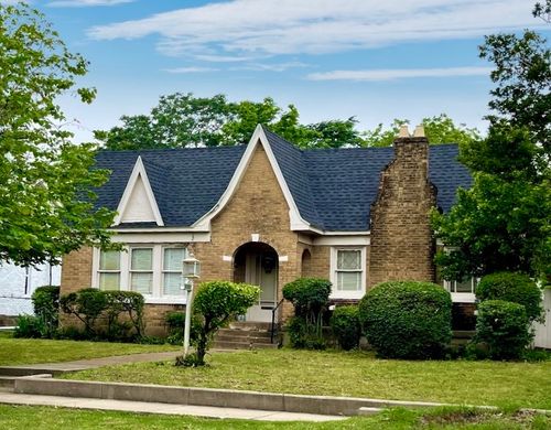 827 Westmount Ave, Dallas, TX, 75211-2514 | Card Image