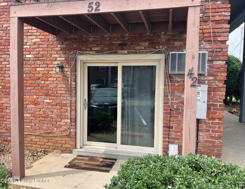 unit-42-1924 Goldsmith Ln, Louisville, KY, 40218-2099 | Card Image